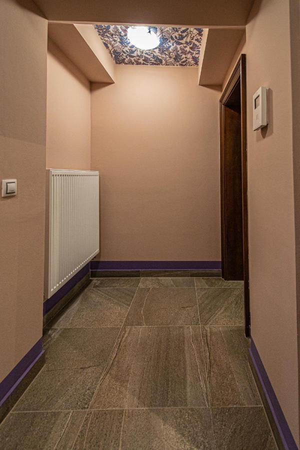 Modern And Spacious Apartments In City Center Praha Eksteriør bilde